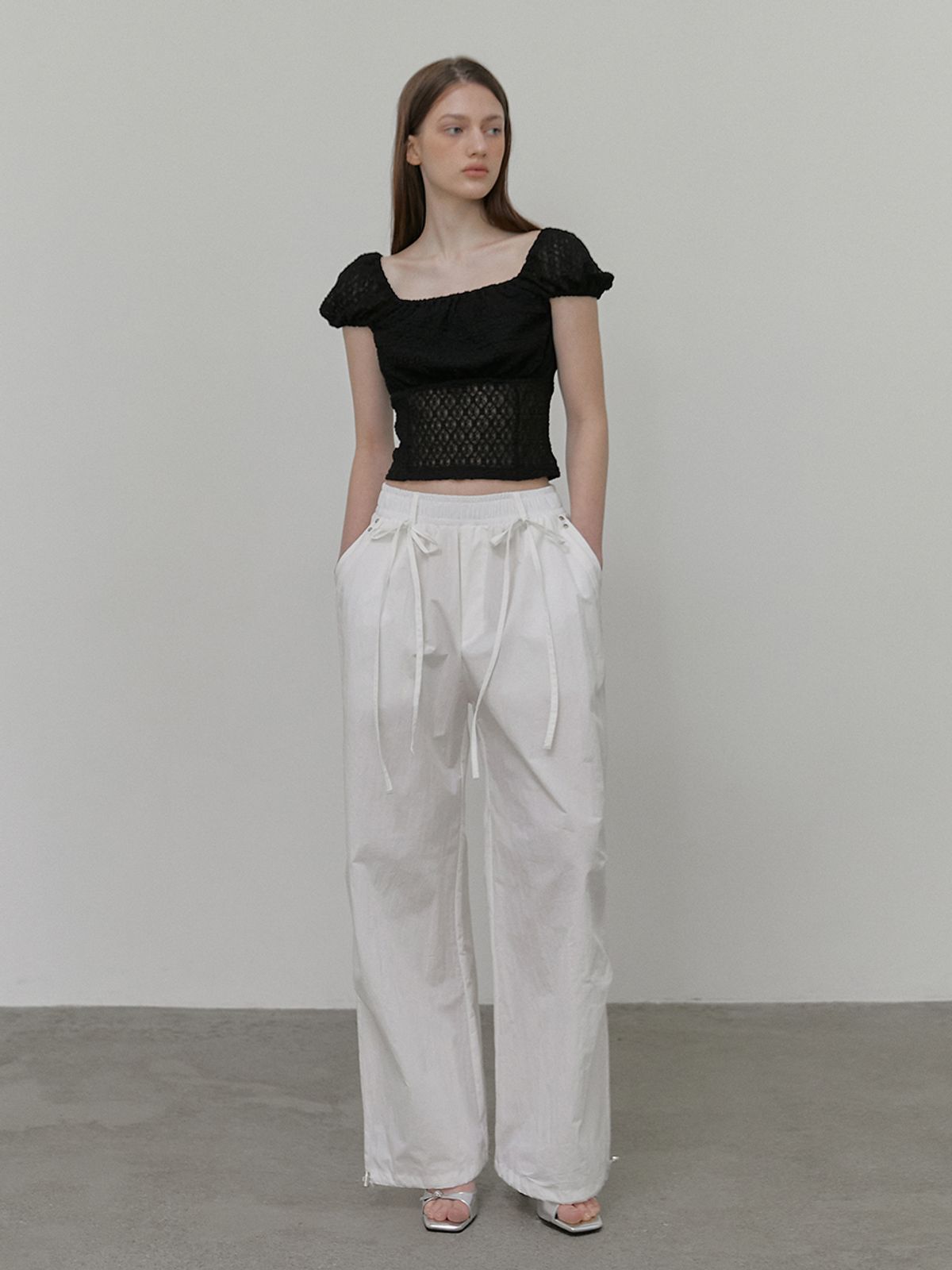에트몽(ETMON) Strap Pintuck Banding Pants, White