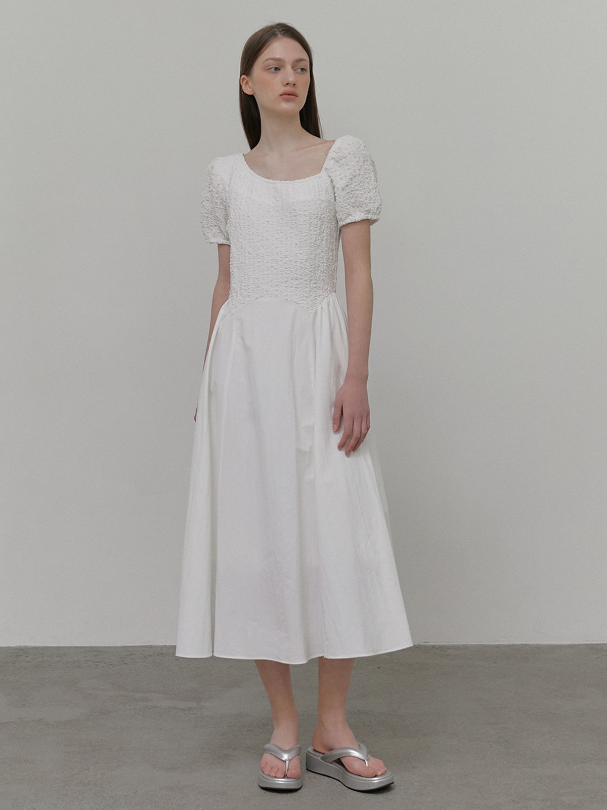 에트몽(ETMON) Texture Shirring Dress, White