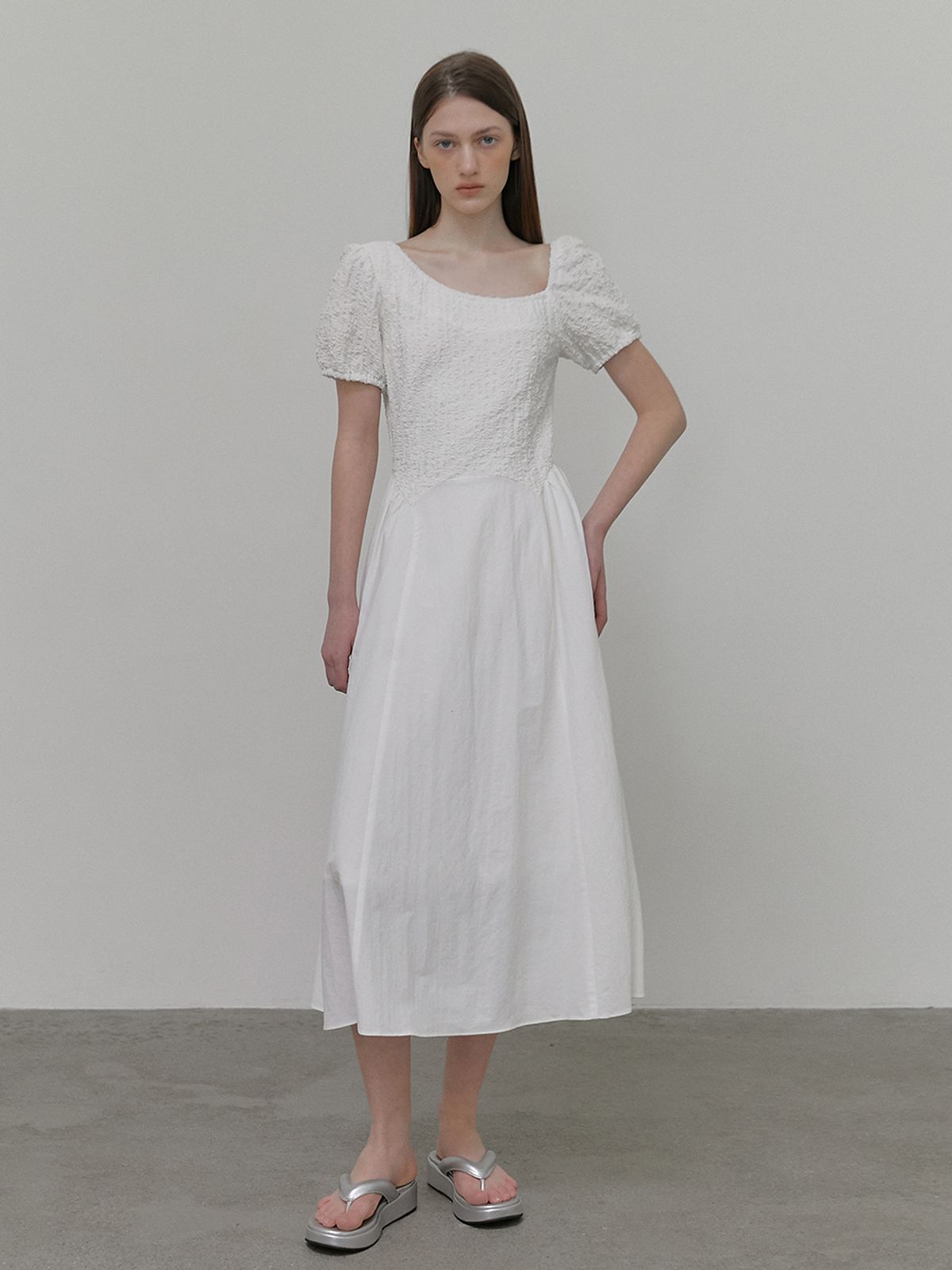 에트몽(ETMON) Texture Shirring Dress, White
