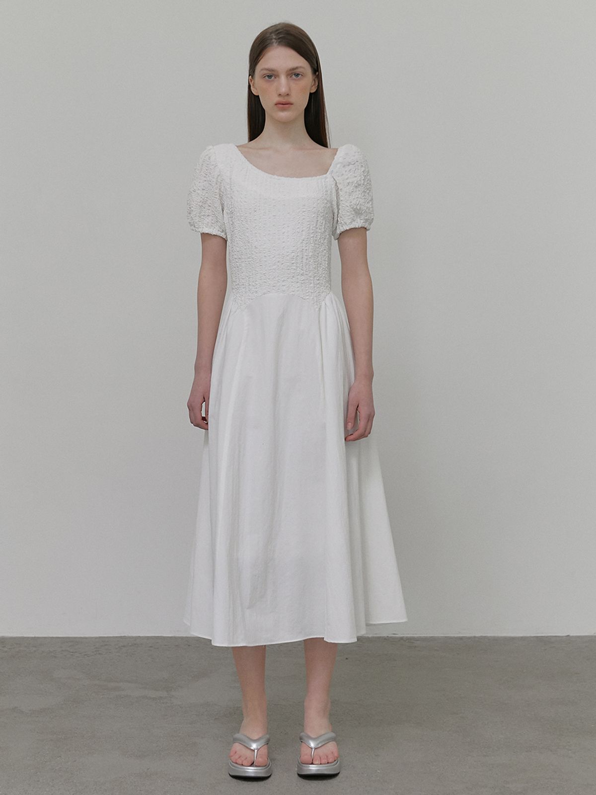 에트몽(ETMON) Texture Shirring Dress, White