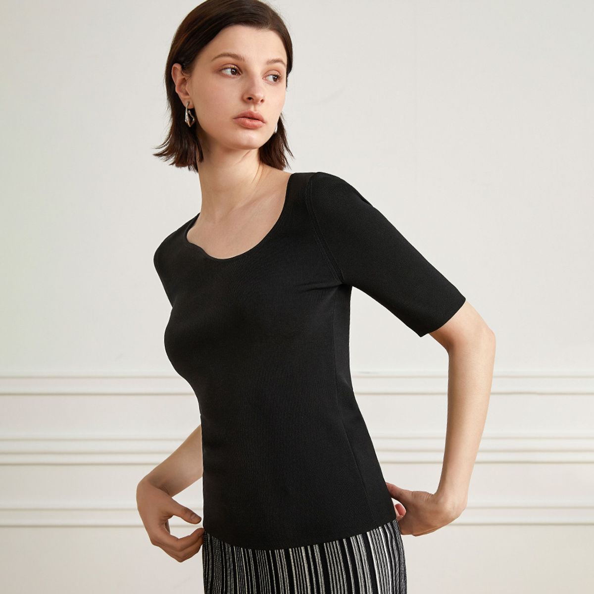 와이와이아이엠(YYIAM) YY_Short-sleeved summer knit top