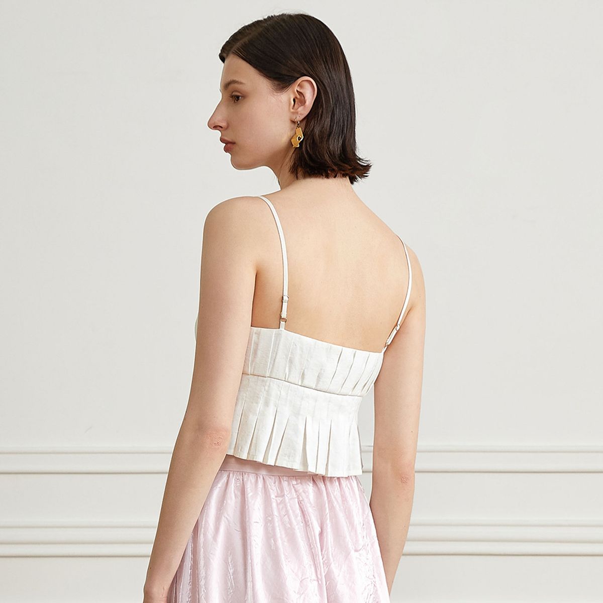와이와이아이엠(YYIAM) YY_Frill trim white top
