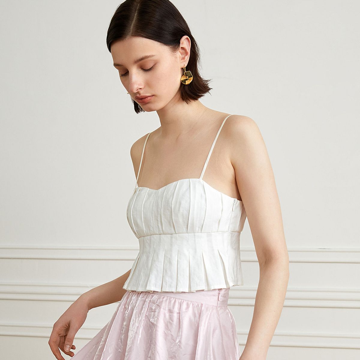 와이와이아이엠(YYIAM) YY_Frill trim white top