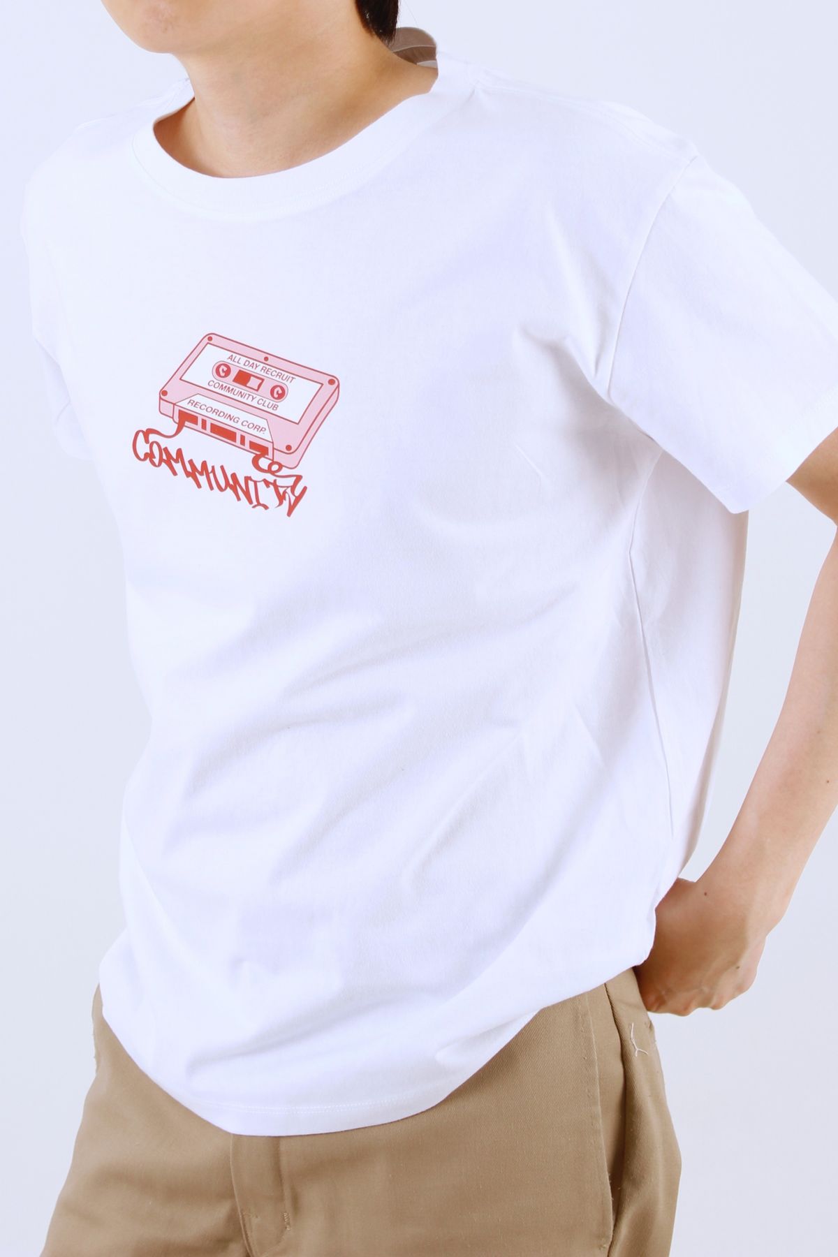 커뮤니티클럽(COMMUNITY CLUB) CASSETTE TAPE TEE White