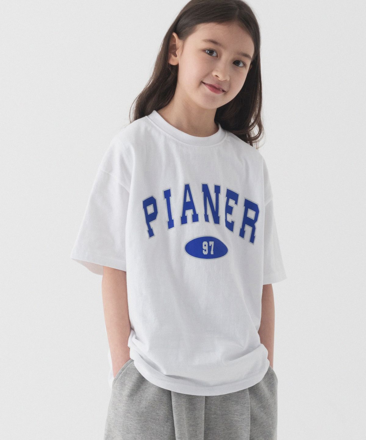 피아네르 키즈(PIANER KIDS) 97 아치 로고 오버핏 반팔 (화이트)