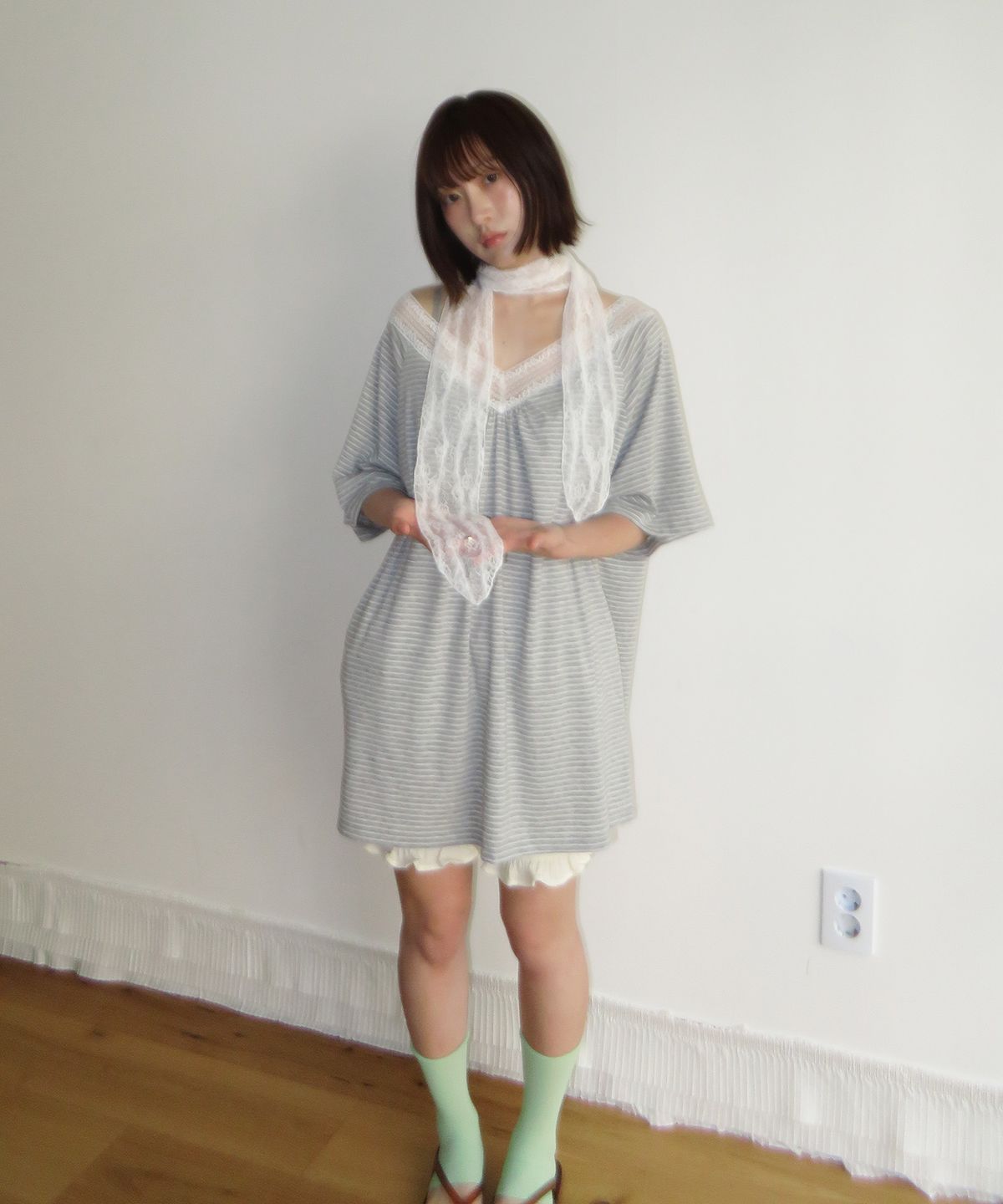 펀프롬펀(FUNFROMFUN) LACE SILHOUETTE SCARF, WHITE