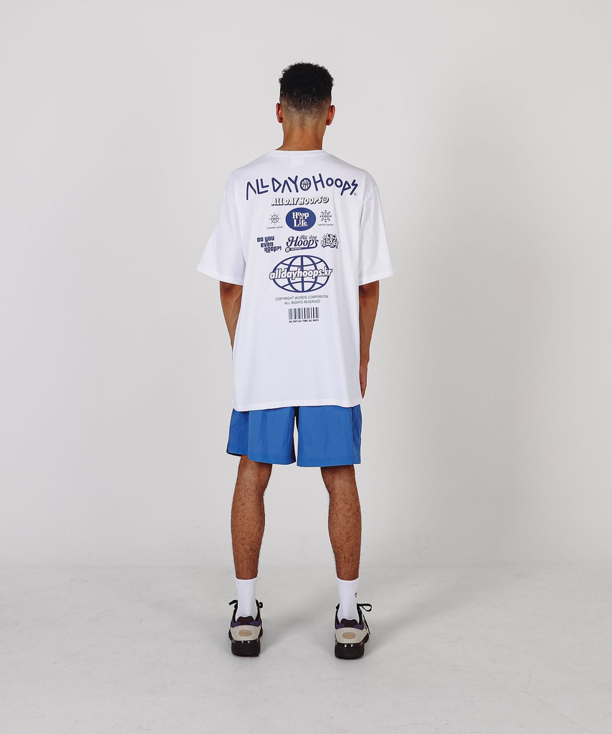 올데이훕스(ALL DAY HOOPS) 후프 S2 로고 반팔티 화이트