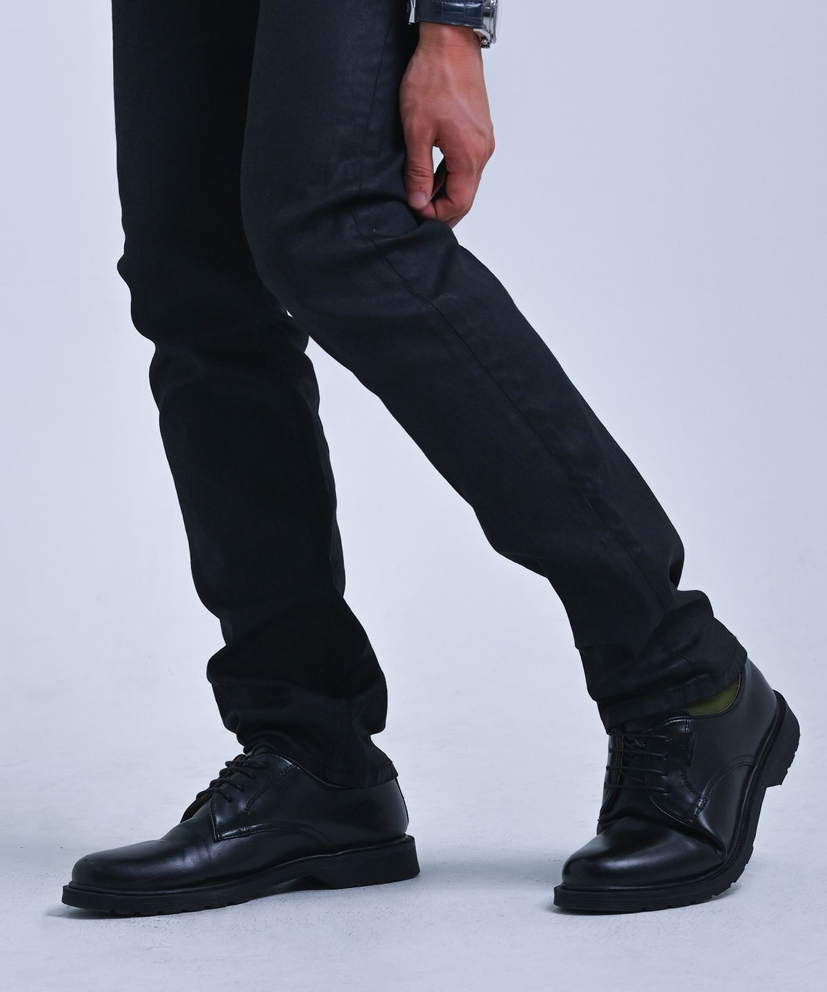 누디진(NUDIEJEANS) 씬핀 Back 2 Black 112431