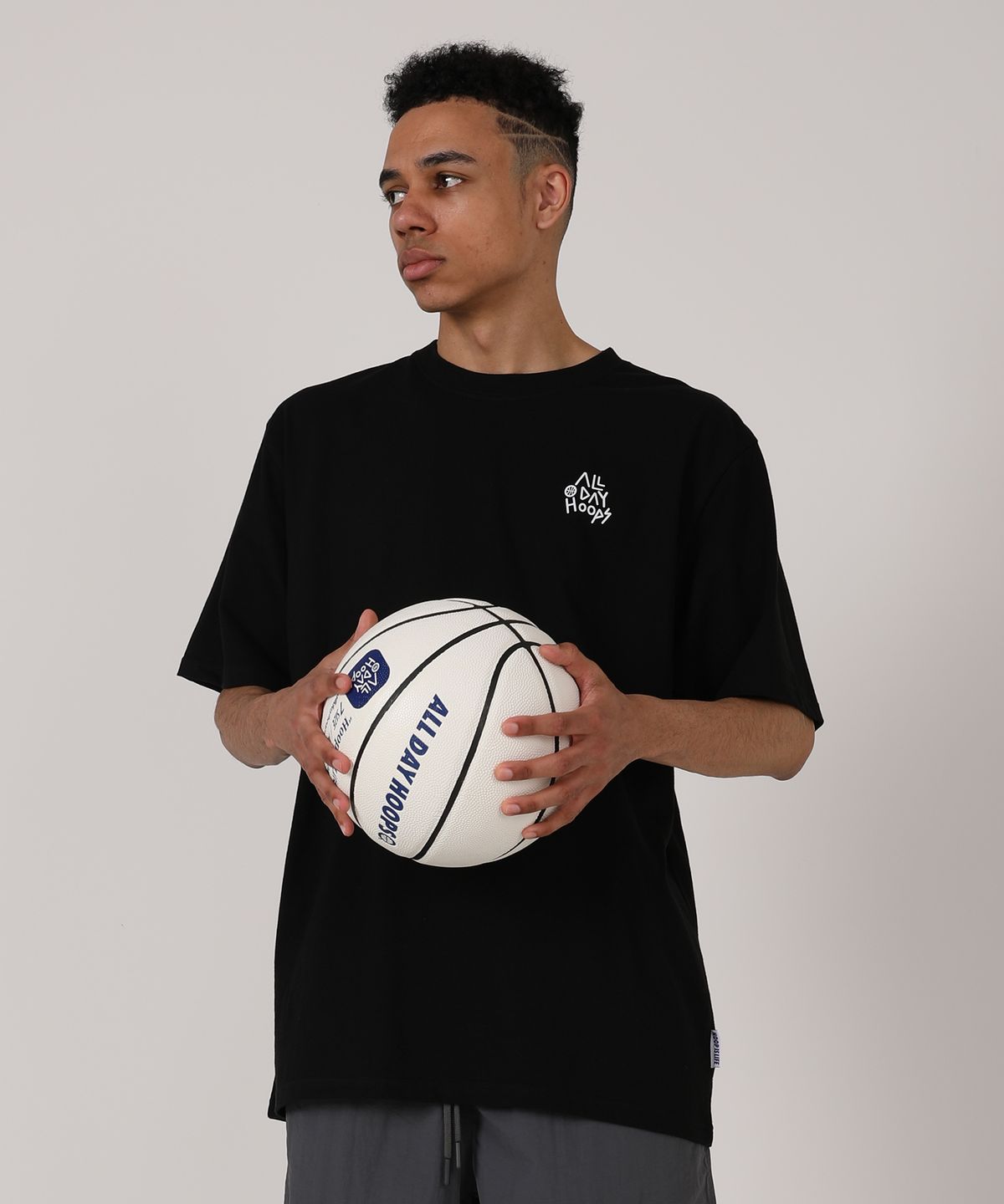 올데이훕스(ALL DAY HOOPS) 후프 S2 로고 반팔티 블랙