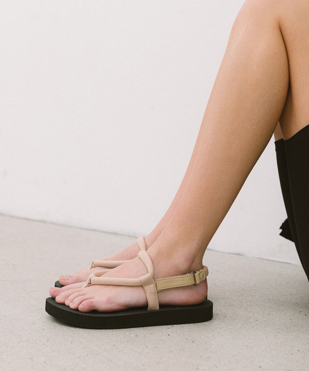 오니템포(OGNITEMPO) Plumpy Sandal [OT4S03BE]