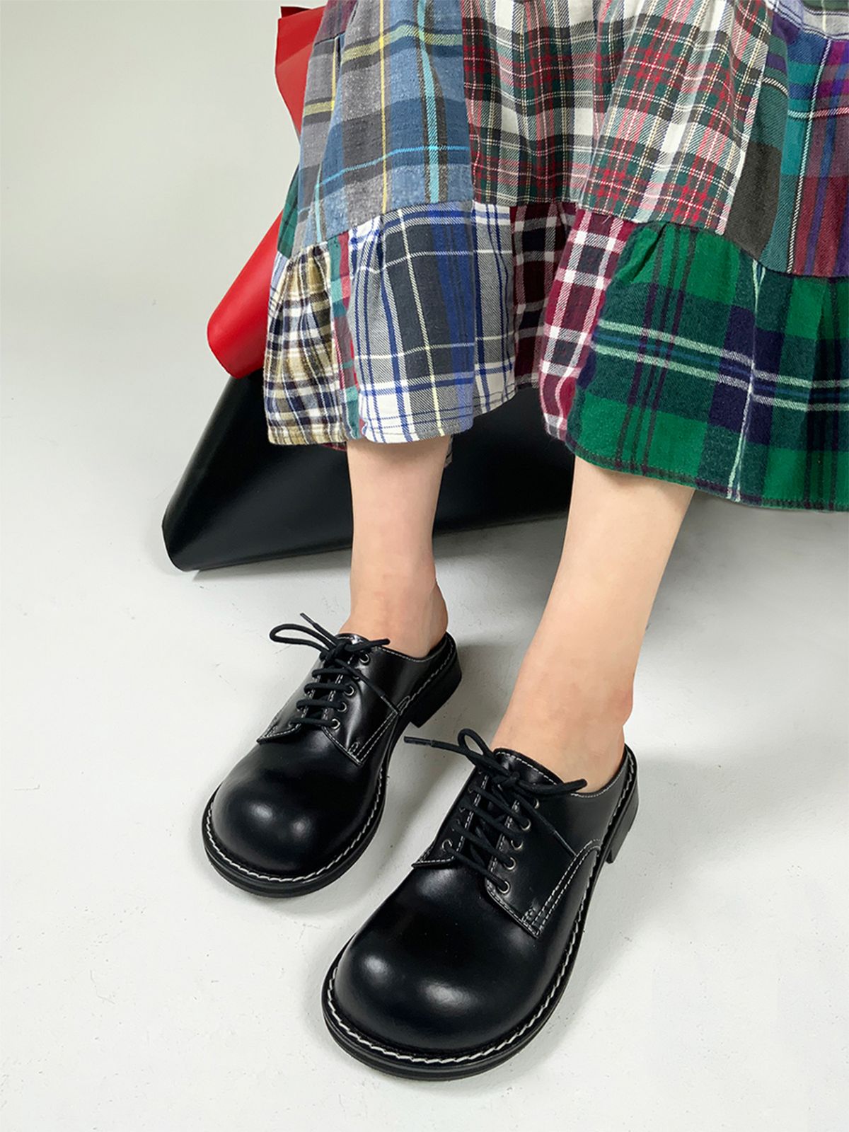 히푸(hippu) Derby Mule Women [Black]
