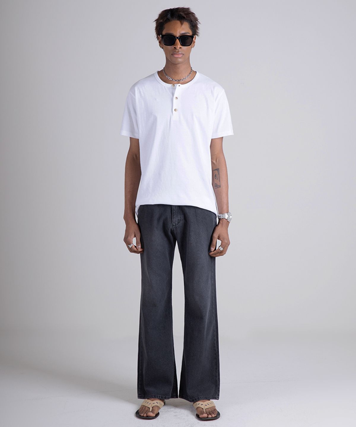 스트라이크(STRIKE) Black Wash Boots Cut Jeans