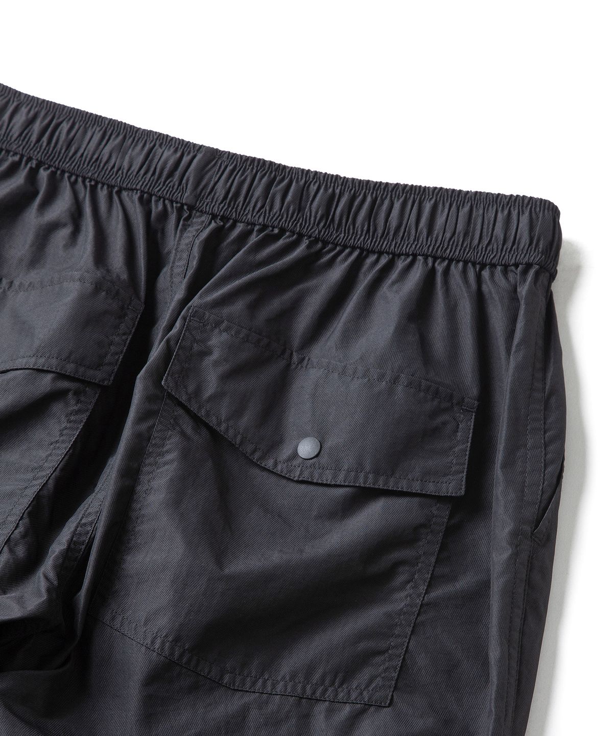 에스파이(ESFAI) GLOSSY EASY PANTS (BLACK)