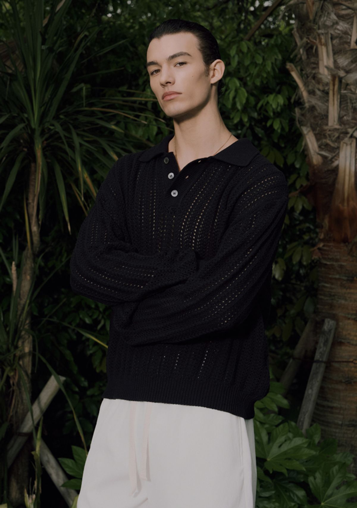 세비지(SAVAGE) Crochet Knit Pullover - Black