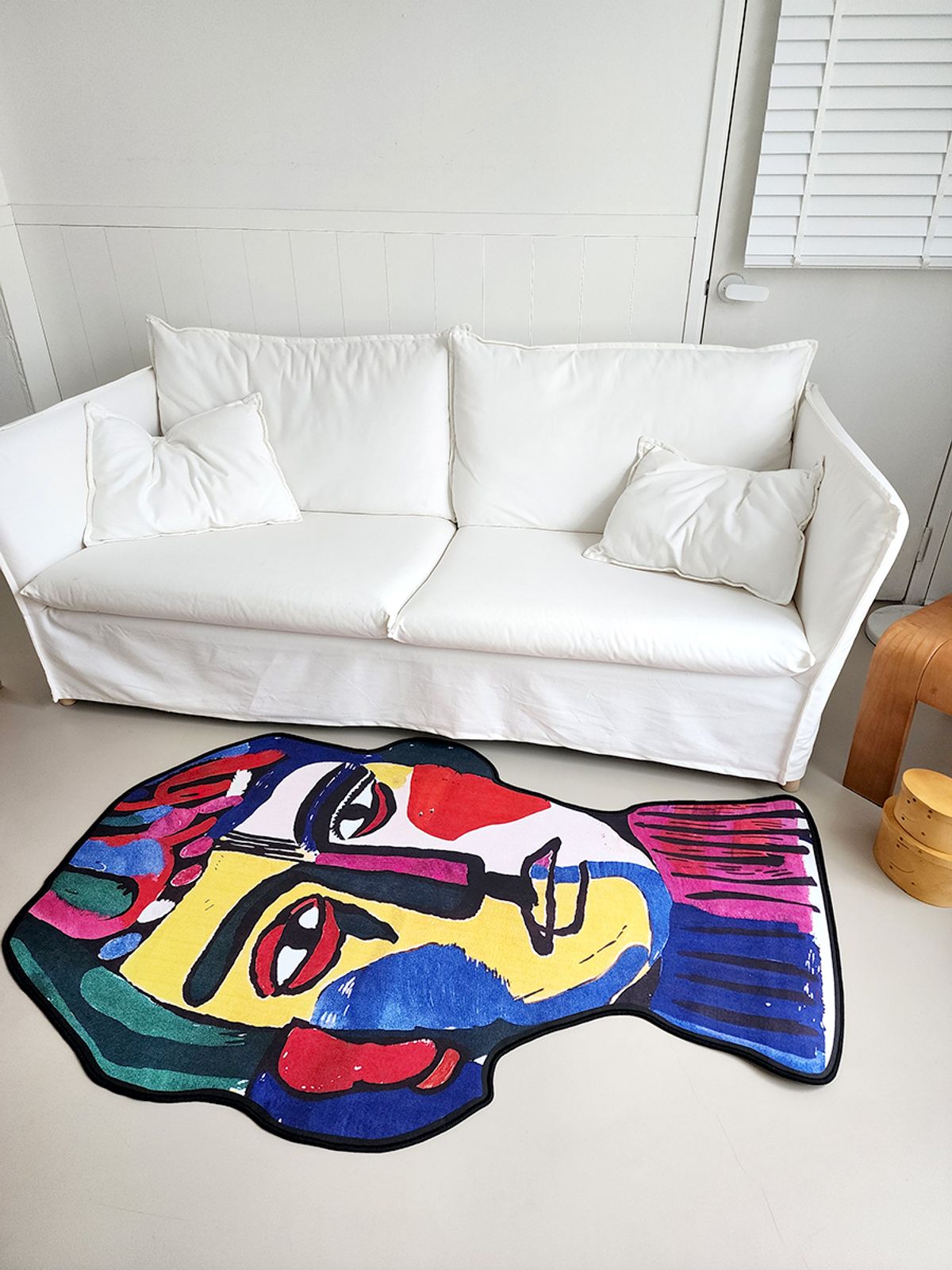 블랑쉬하우스(BLANCHE HOUSE) 아티스트 페이스 소프트 러그 100x160