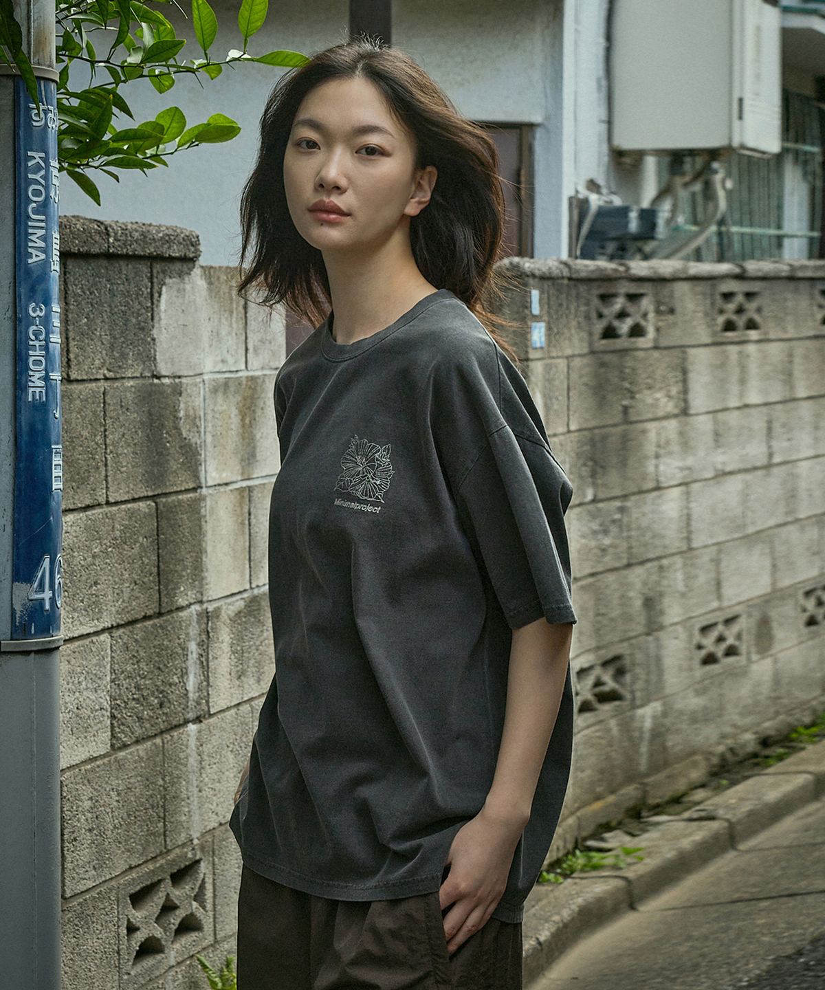 미니멀프로젝트(MINIMALPROJECT) 썬셋비치 오버핏 반팔티셔츠 MST161 [DARK GRAY]