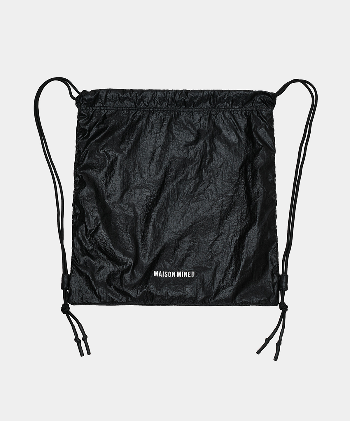 메종미네드(MAISON MINED) GLOSSY GYM SACK BLACK