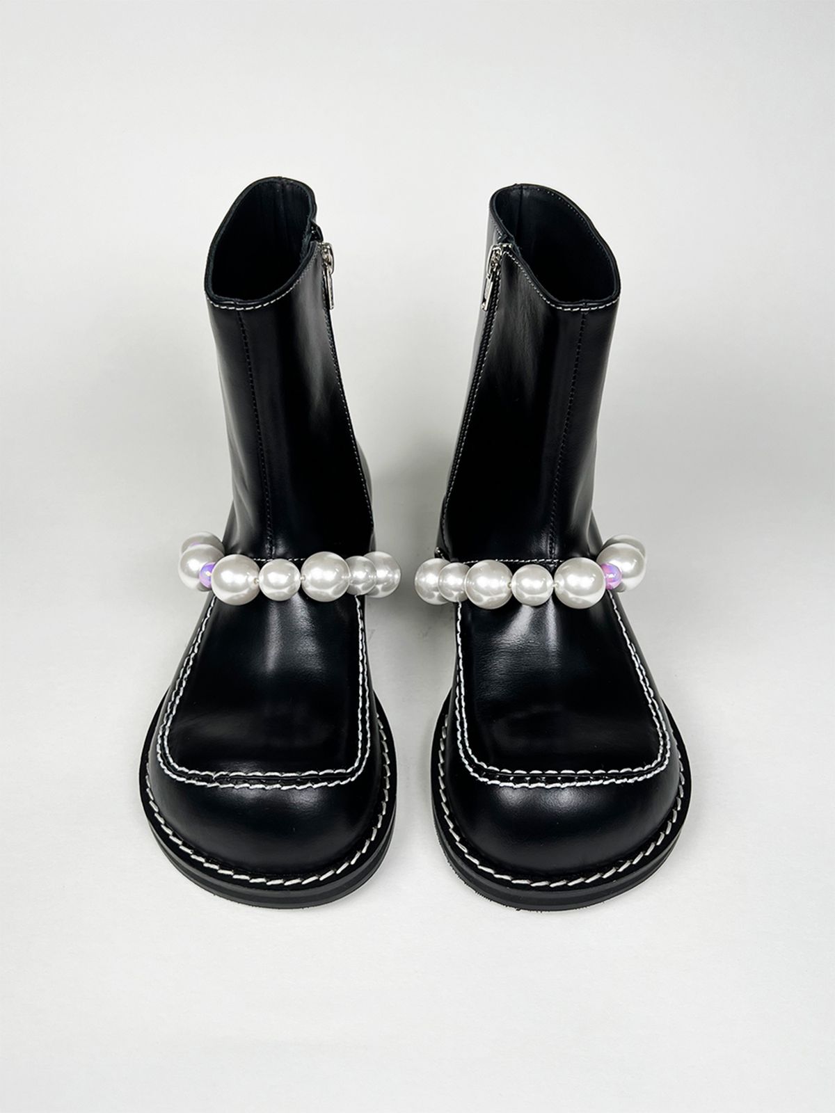 히푸(hippu) Pearl Strap Boots Women  [Black]