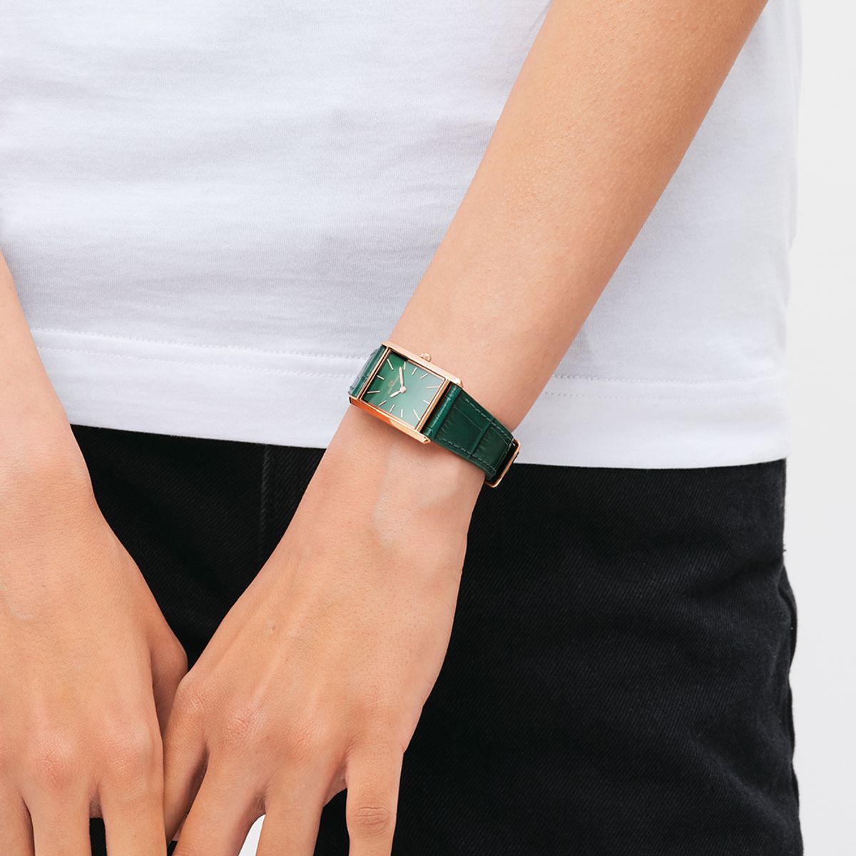 다니엘 웰링턴(DANIEL WELLINGTON) BOUND CROCODILE EMERALD 선레이다이얼 가죽손목시계