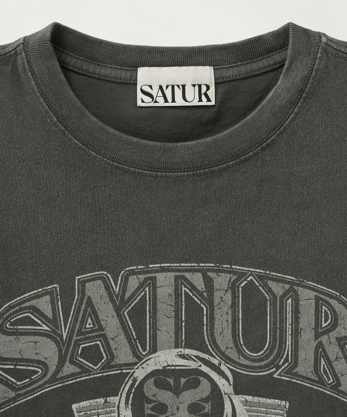 세터(SATUR) (W) 아치 로고 피그먼트 워시드 반팔 티셔츠 차콜