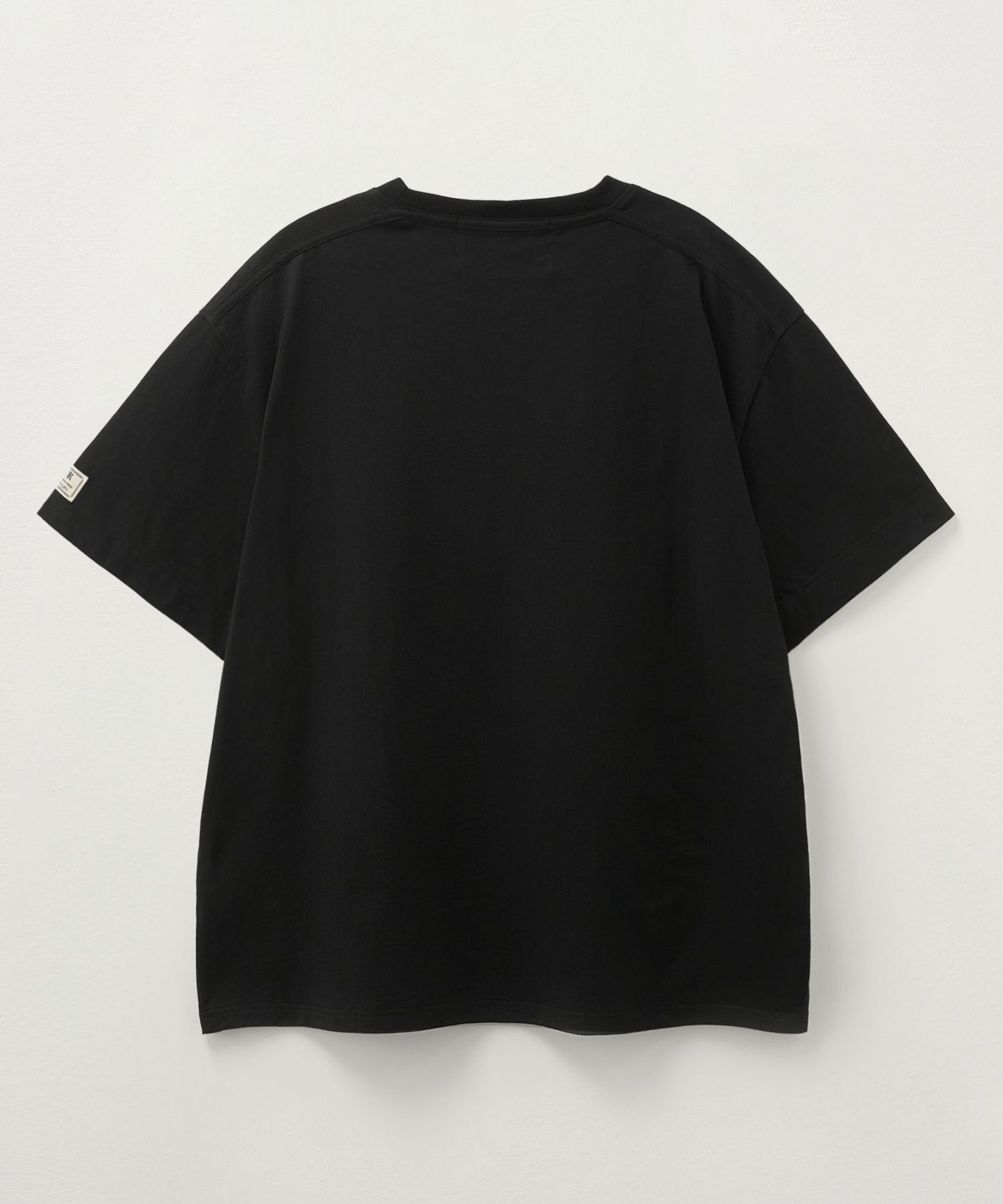 ★人気★【SATUR】★Bon Voyage Raw-Cut Applique T-Shir.t★ MUSINSA | SATUR Bon Voyage Low Cut Applique Short Sleeve T