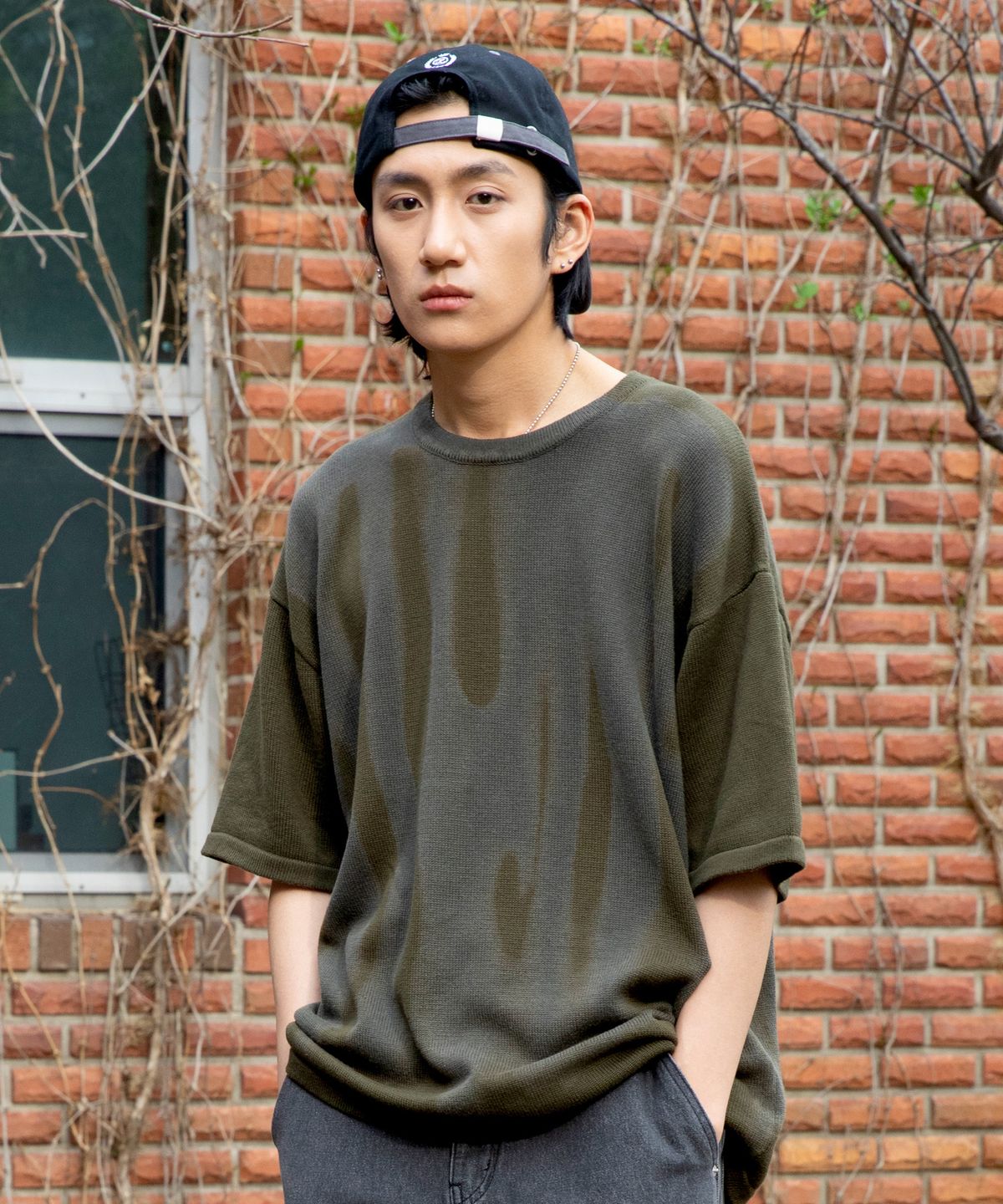 엑스톤즈(XTONZ) XTK098 플로우 라운드 반팔 니트 (KHAKI)