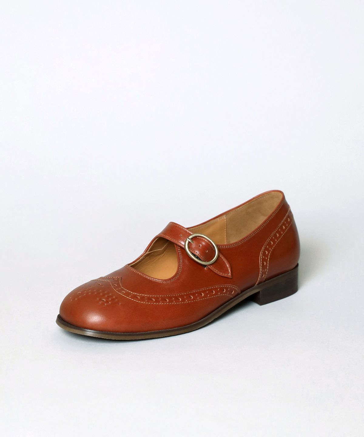 흰(HEENN) Wingtip Brogue Mary Jane Shoes . Brandy Brown