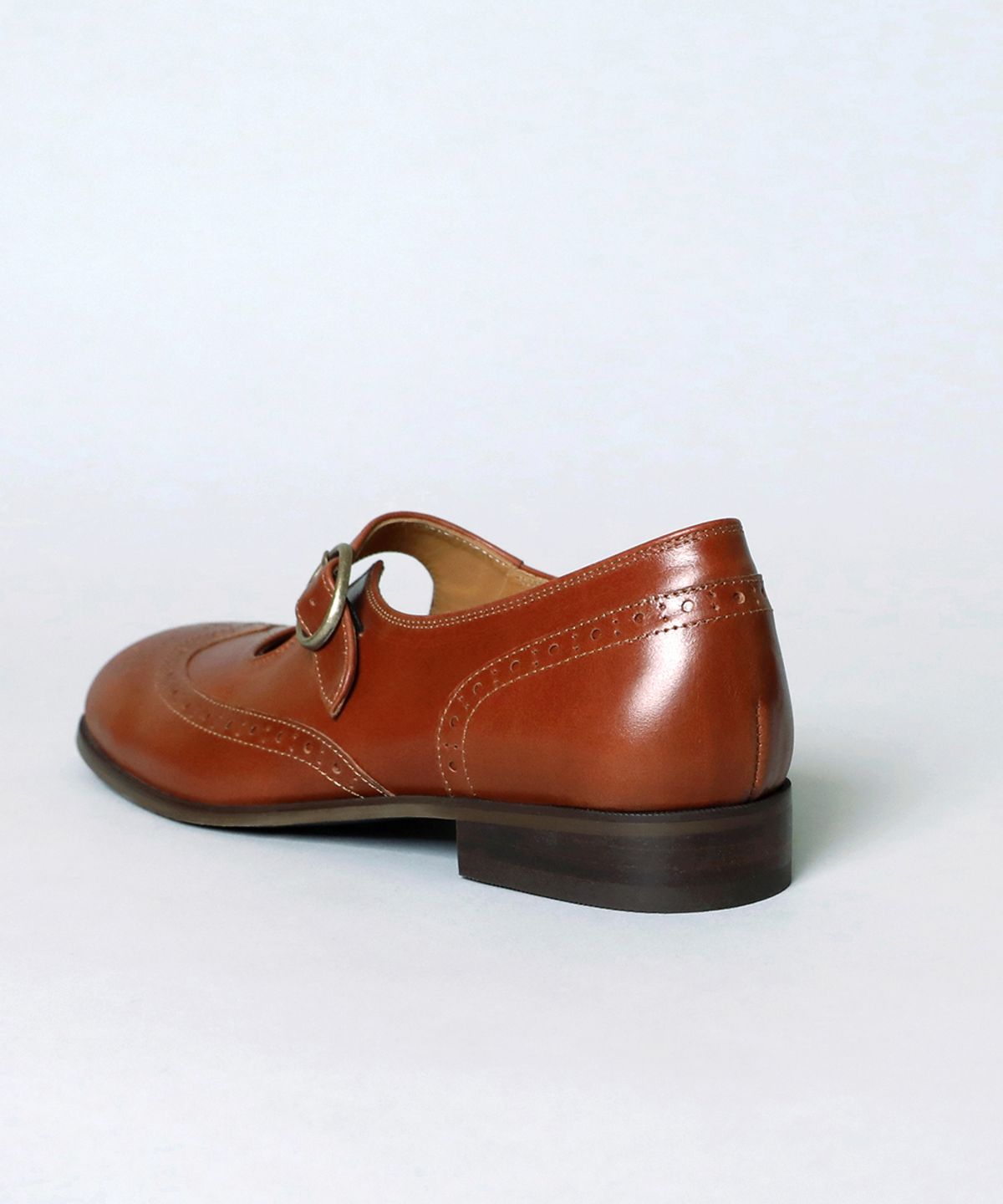 흰(HEENN) Wingtip Brogue Mary Jane Shoes . Brandy Brown