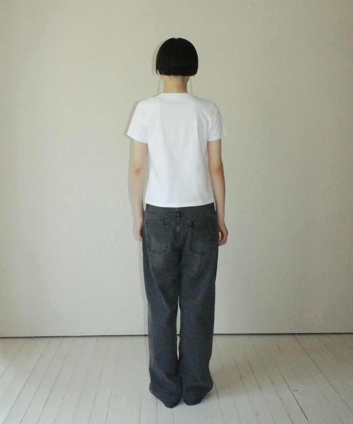 루바티(RUBATI) 레터링 로고 티셔츠_화이트 핑크