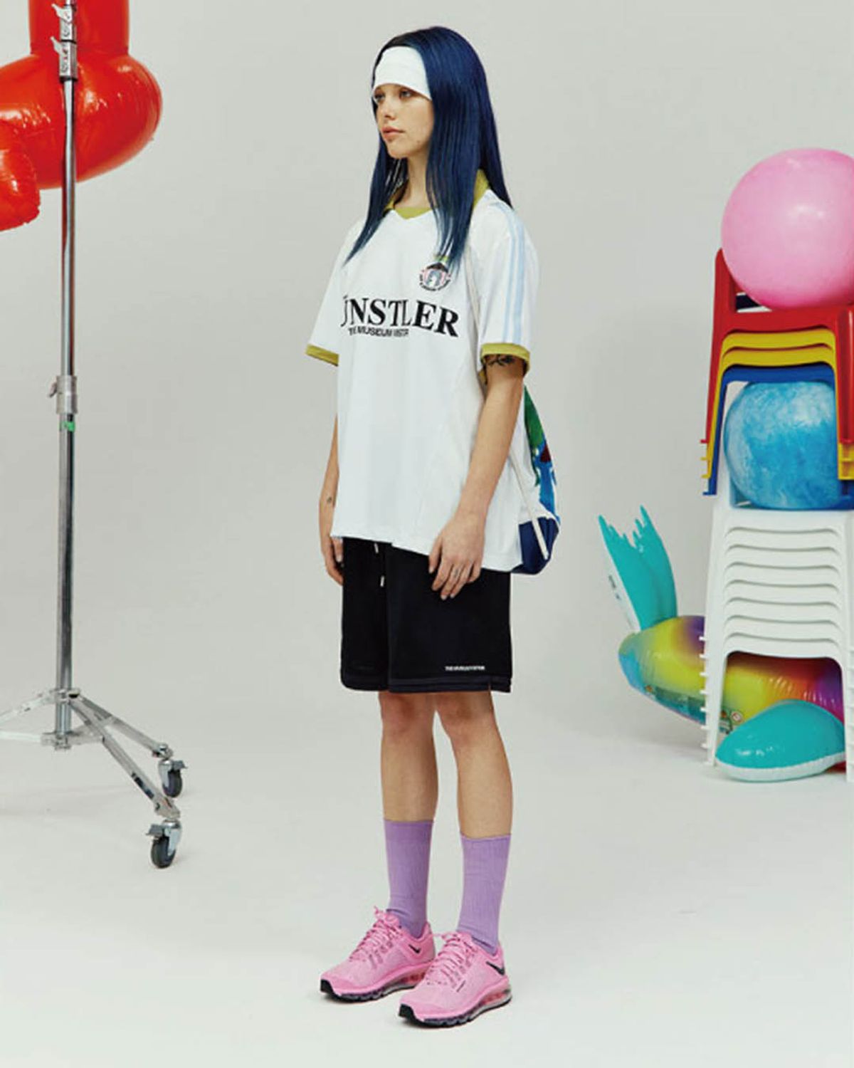 더뮤지엄비지터(THEMUSEUMVISITOR) LOGO STITCHED MESH SHORTS (BLACK)