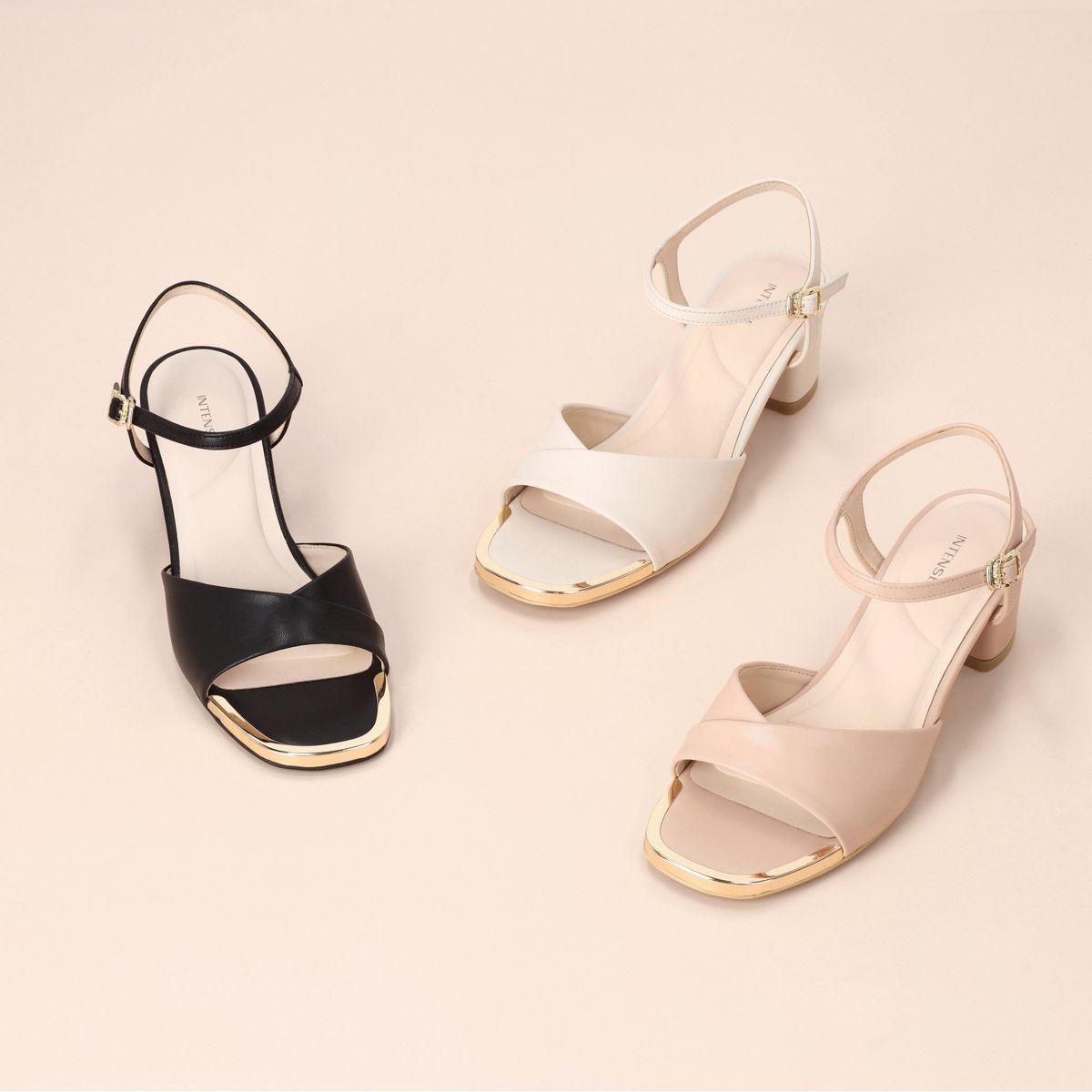 엘칸토(ELCANTO) 인텐스 여성 V컷 미들 힐 샌들 5.5cm LCWW36I426