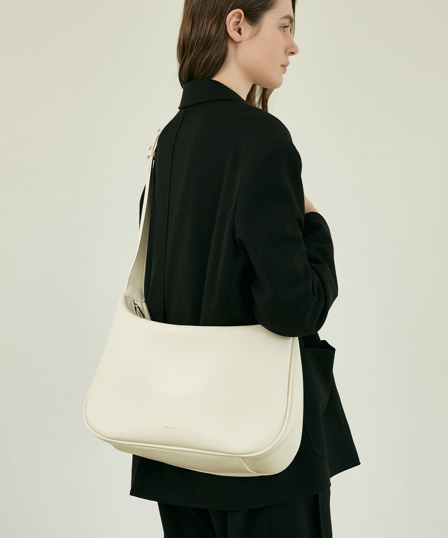 MUSINSA | MCLANEE Denver Large Shoulder and Crossback
