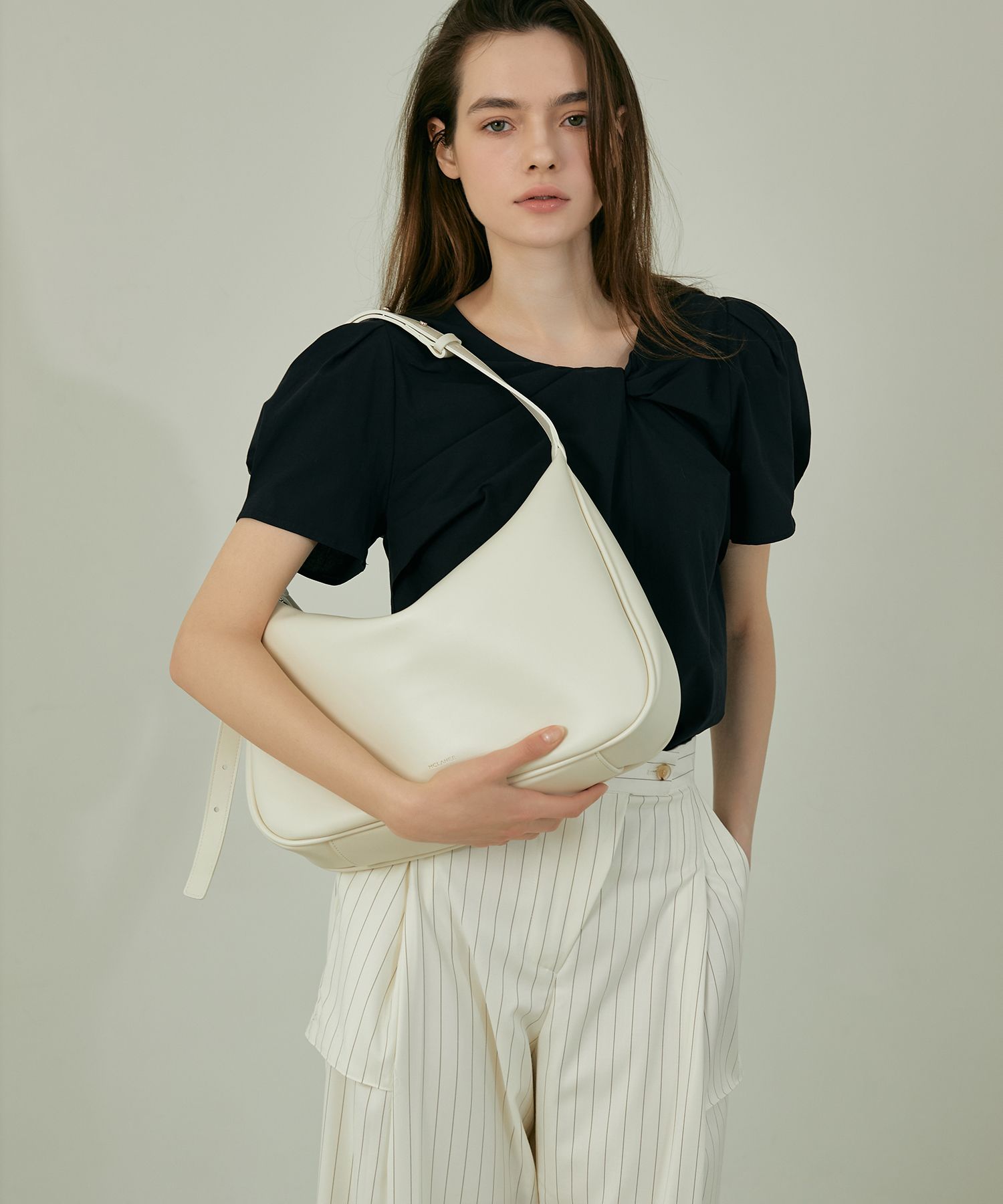 MUSINSA | MCLANEE Denver Large Shoulder and Crossback