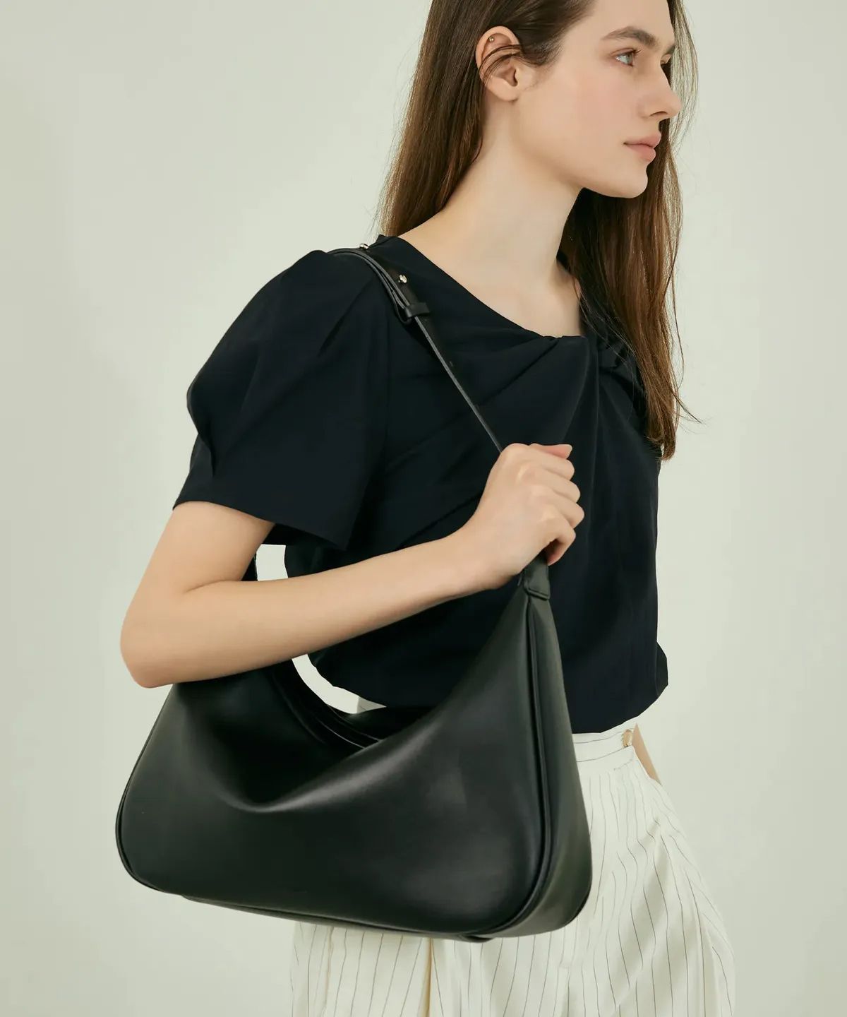 MUSINSA | MCLANEE Denver Large Shoulder and Crossback