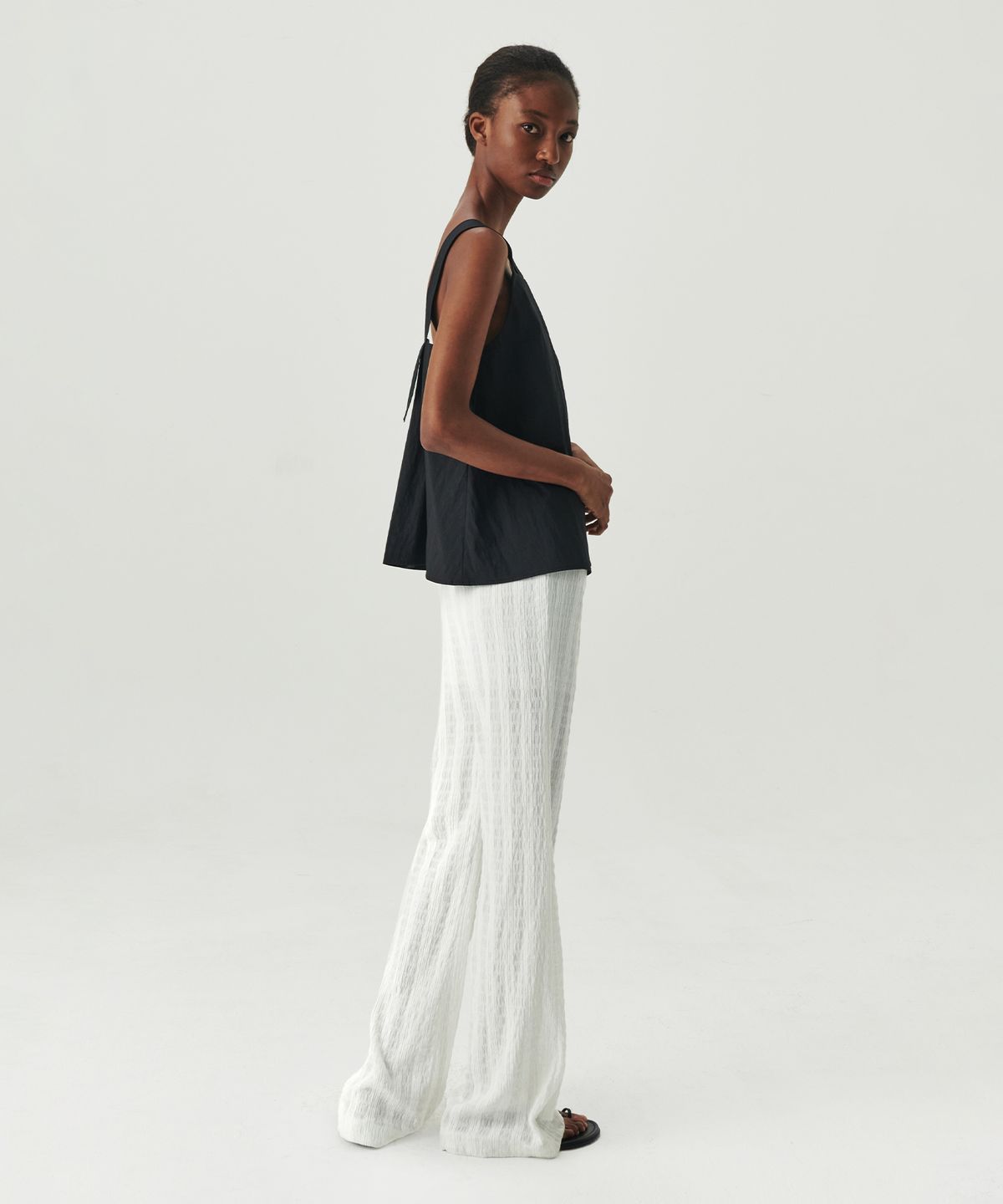 르바(LEVAR) Layered Slim Boots Cut Pants - White