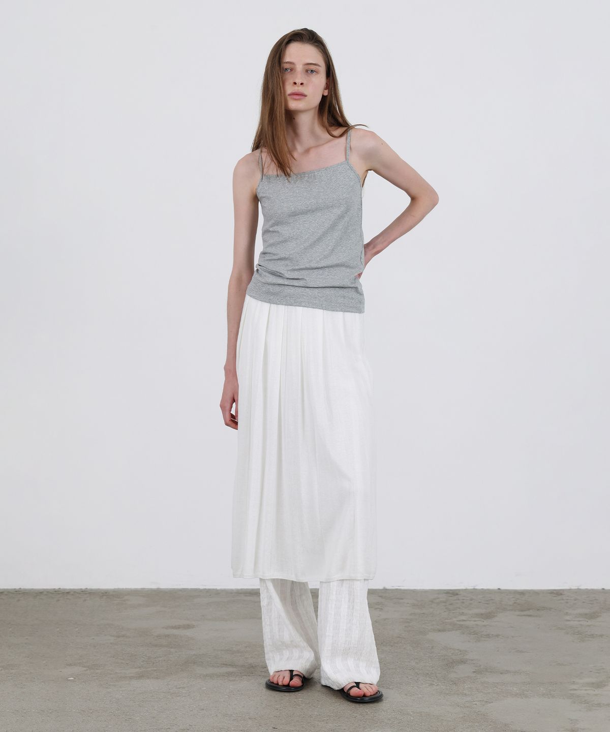 르바(LEVAR) Layered Slim Boots Cut Pants - White