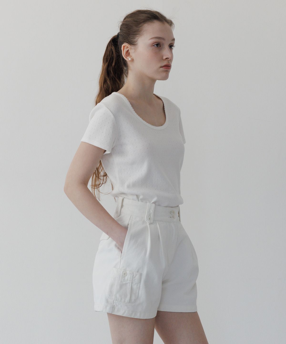 튜드먼트(TTUDEMENT) PINTUCK SHORTS WHITE