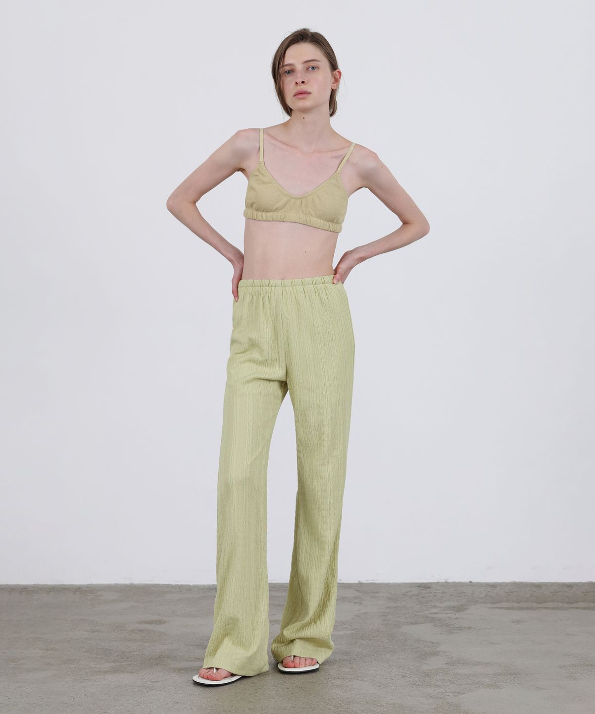 르바(LEVAR) Layered Slim Boots Cut Pants - Avocado