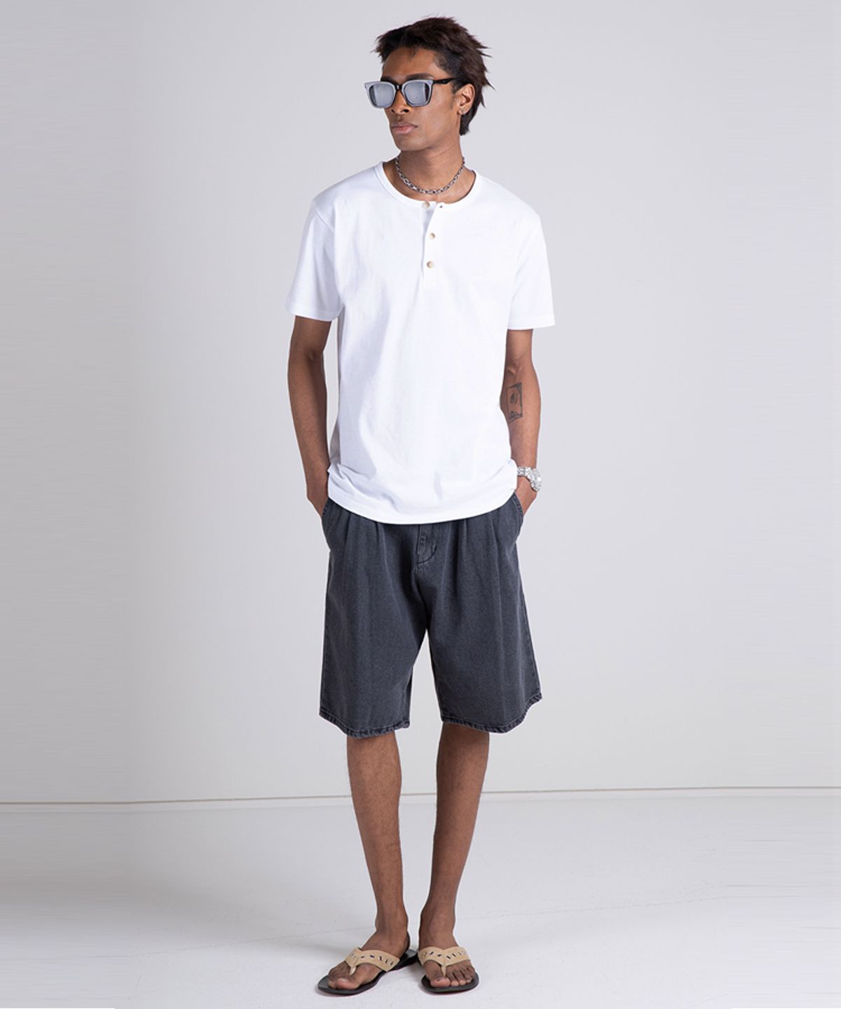 스트라이크(STRIKE) Washed Denim Wide Fit Shorts (3COLOR)