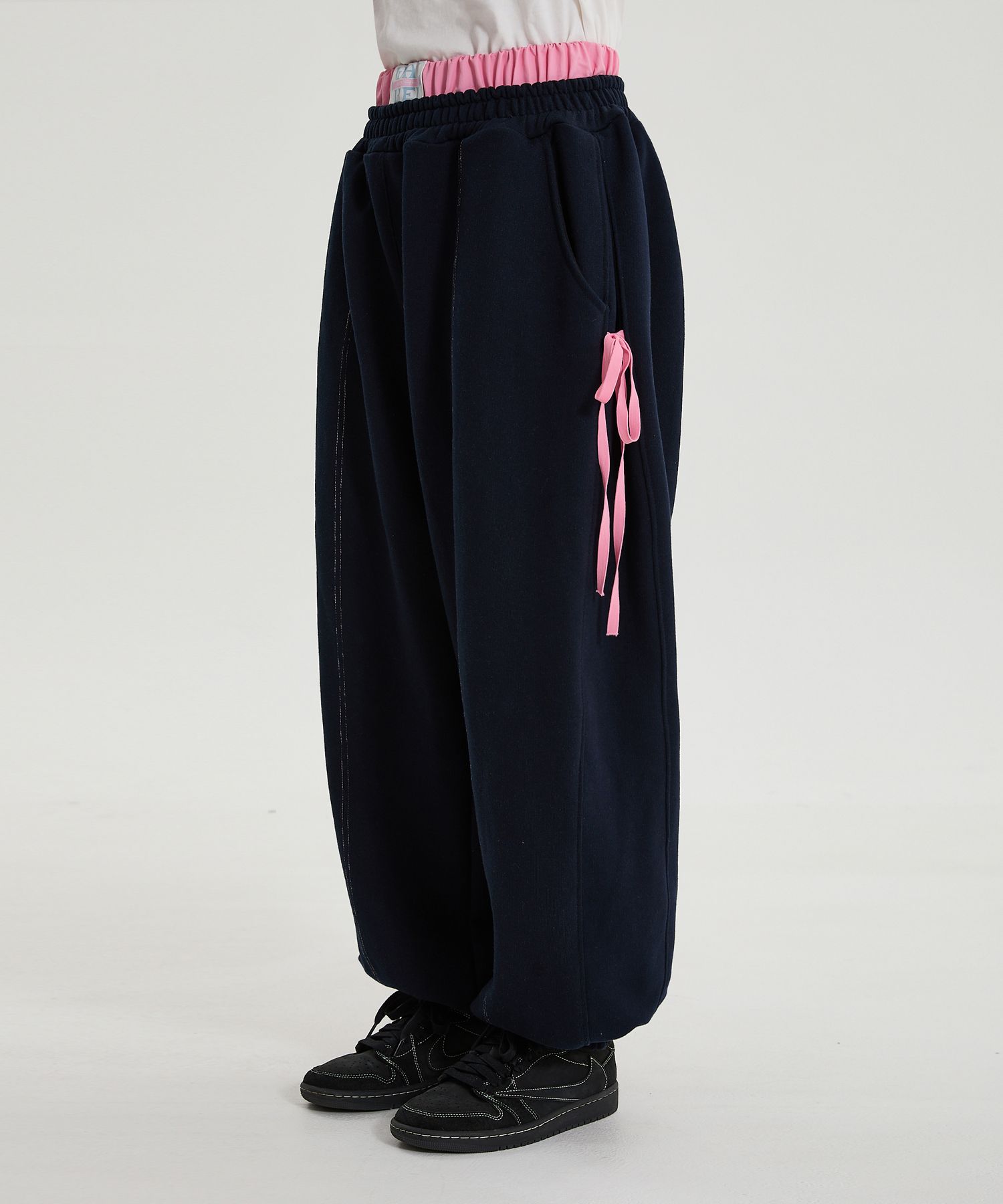 パンツ theredthread S ribbon smocking sweat THEREDTHREAD / ザレッドスレッド】S ribbon smocking sweat pants