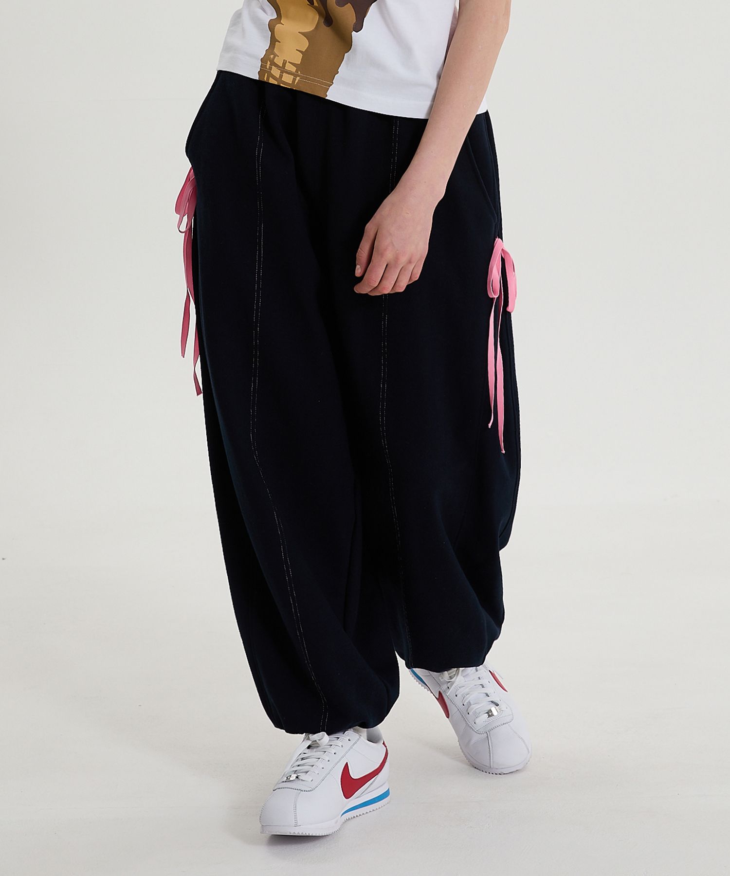 さらに100円引き◆Wai Kei◆Double banding ribbon sweatpants MUSINSA | WAI KEI Double Banded Ribbon Sweat Pants Navy
