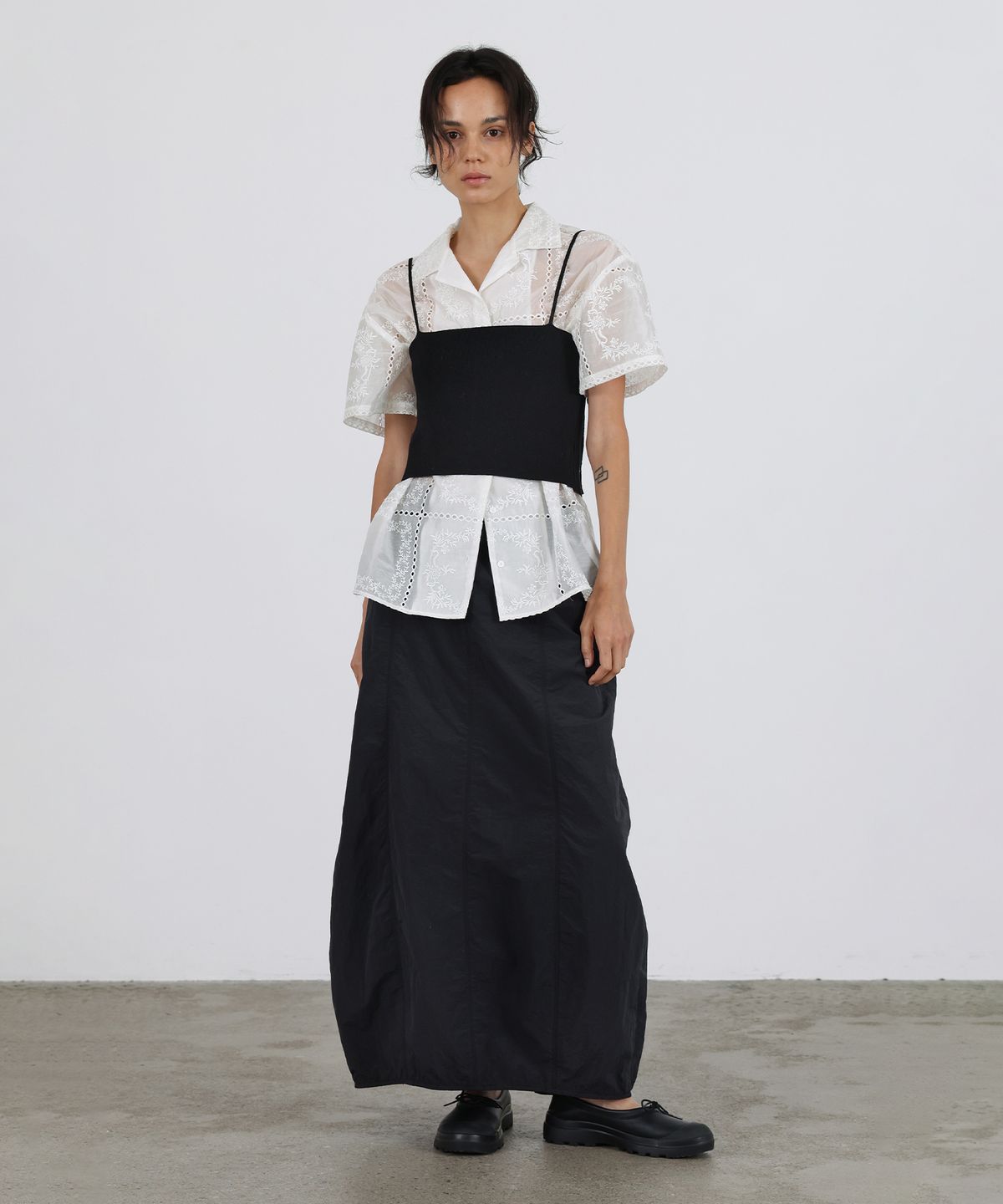 르바(LEVAR) See-Through Lace Shirt - Ivory