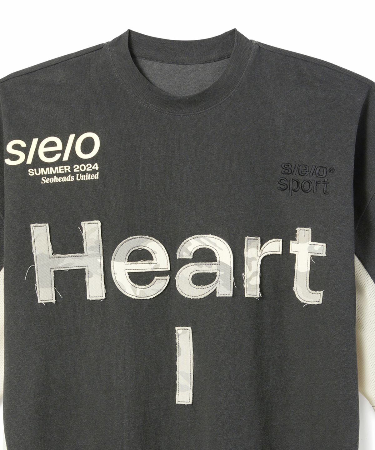 에스이오(s/e/o) HEART APLIQUE RUGBY JERSEY TOP_CHARCOAL