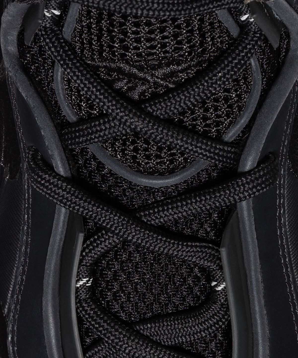 리복(REEBOK) DMX RUN 6 - 트리플 블랙 / RMIA04FC99MAT0011000