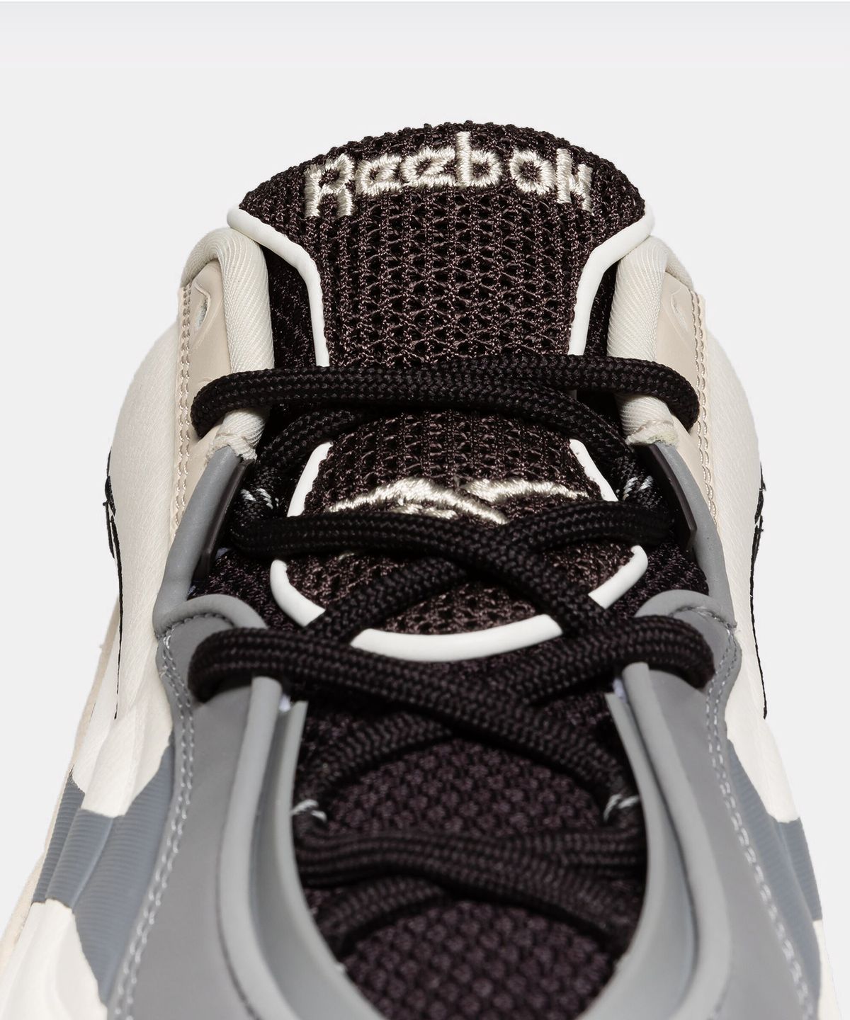 리복(REEBOK) DMX RUN 6 - 크림:그레이 / RMIA04FC99MAT0016105