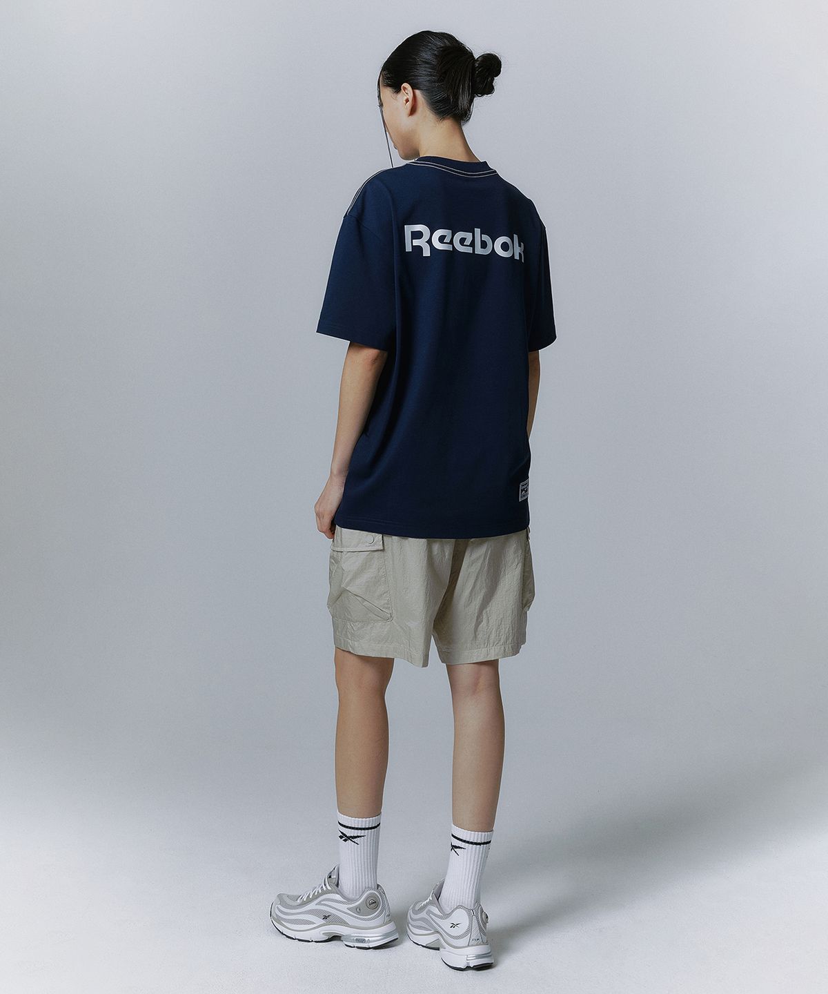 리복(REEBOK) 경량 카고 쇼츠 - 베이지