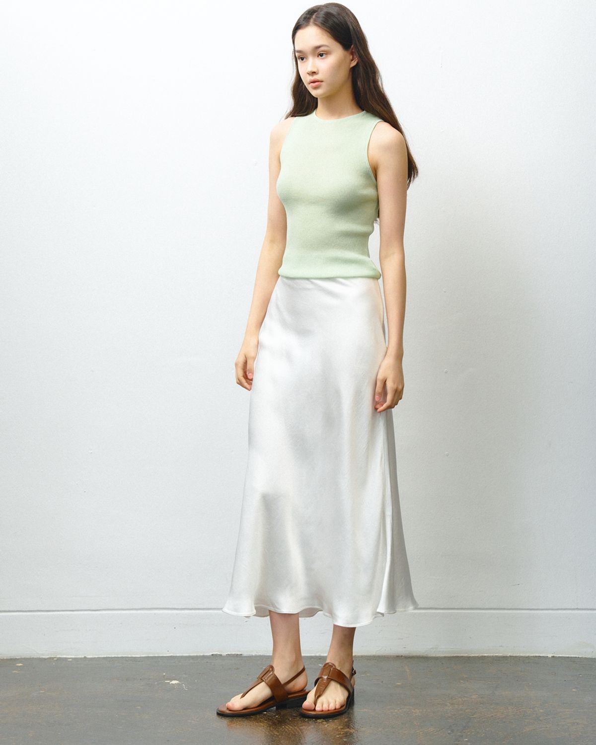 더 클로이스터(THECLOISTER) 심플 텅 샌들 (3 COLORS)