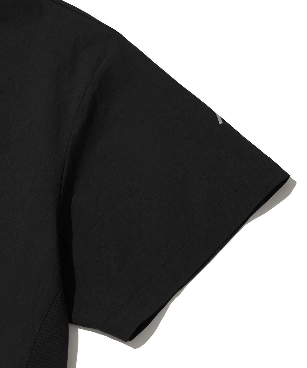 웰터 익스페리먼트(WELTER EXPERIMENT) BREATHABLE HALF SLEEVE PULLOVER_BLACK_WDT018