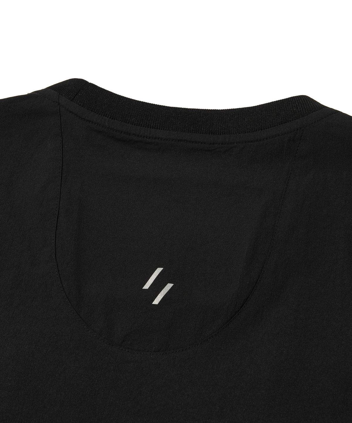 웰터 익스페리먼트(WELTER EXPERIMENT) BREATHABLE HALF SLEEVE PULLOVER_BLACK_WDT018