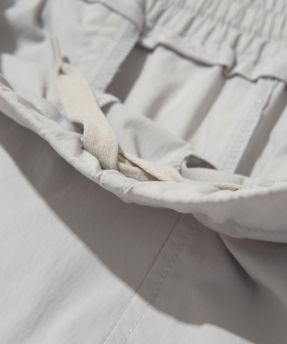 웰터 익스페리먼트(WELTER EXPERIMENT) ATTABAD HIKE SHORTS_LIGHT GRAY_WSP011